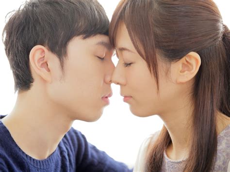 ディープキス 感覚|ディープキスの全てがわかる！やり方や気持ち、テク。